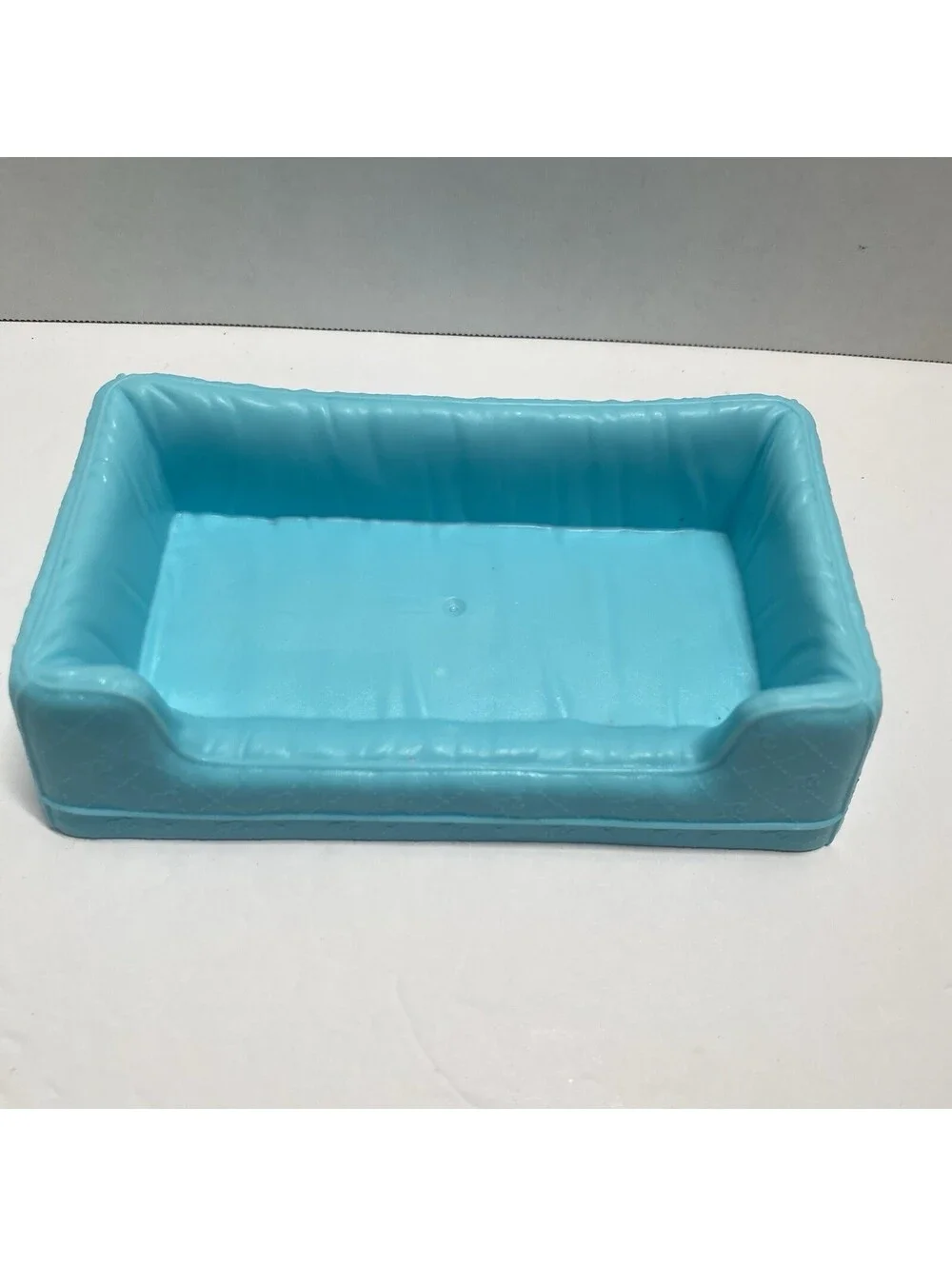 Barbie Mommy Dog with Newborn Pups playset Replacement dog bed blue 6